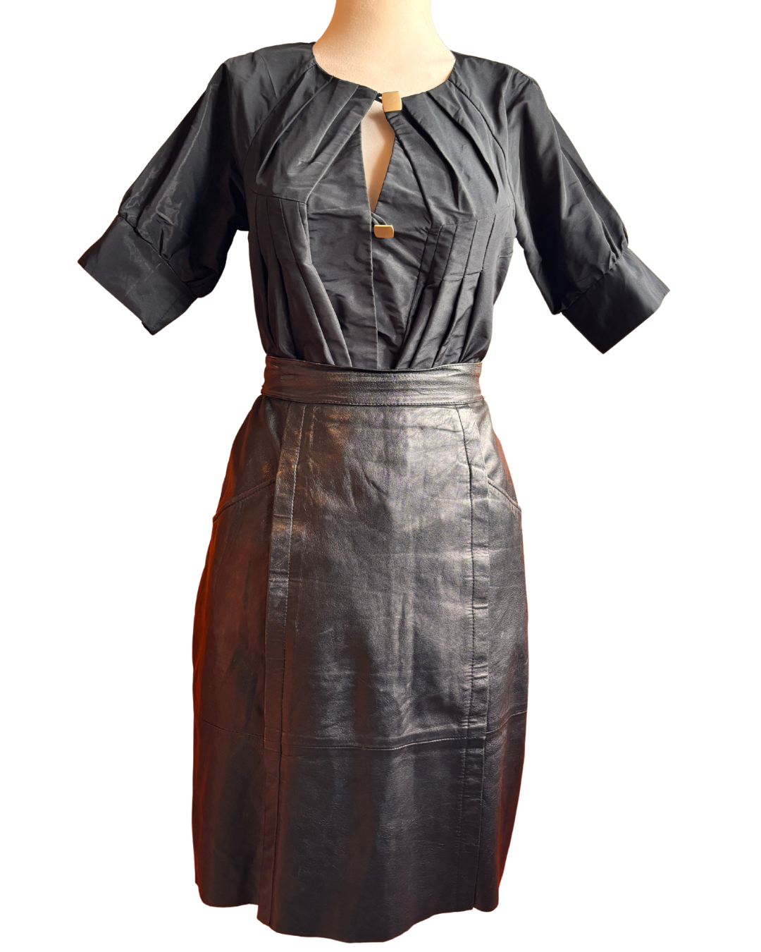 Robe boutonnée rose à motifs géométriques des années 1970