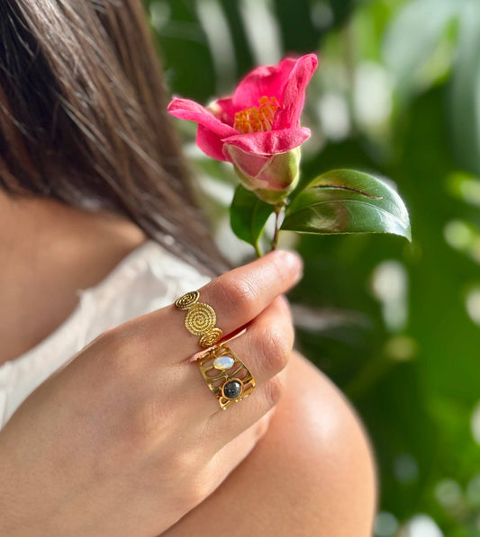 18ct Gold Plated Textured Spiral Ring | Adjustable Jewellery - I'd Wear That