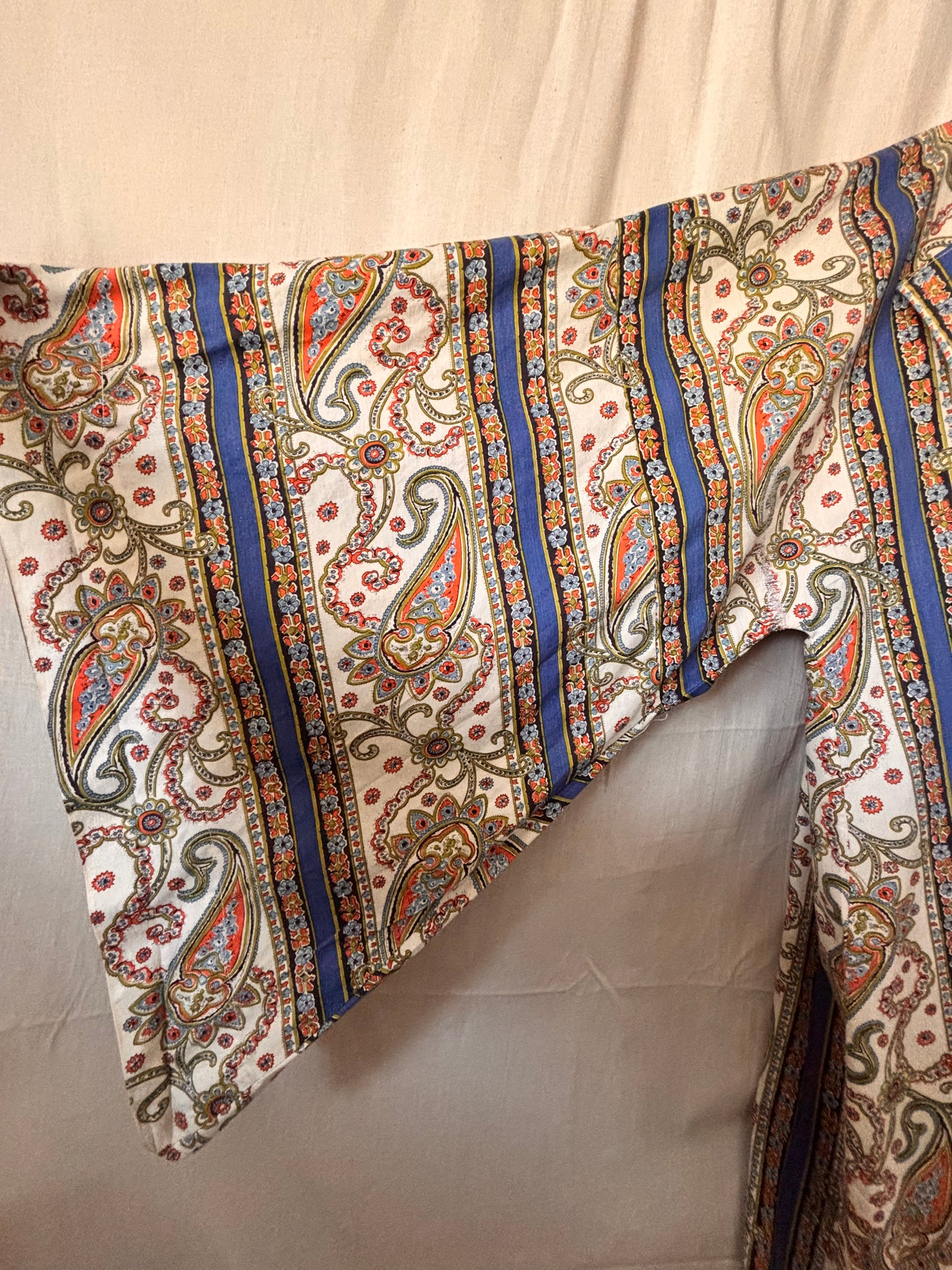 Vintage Handmade Paisley Kaftan Robe – 1970s Boho Print