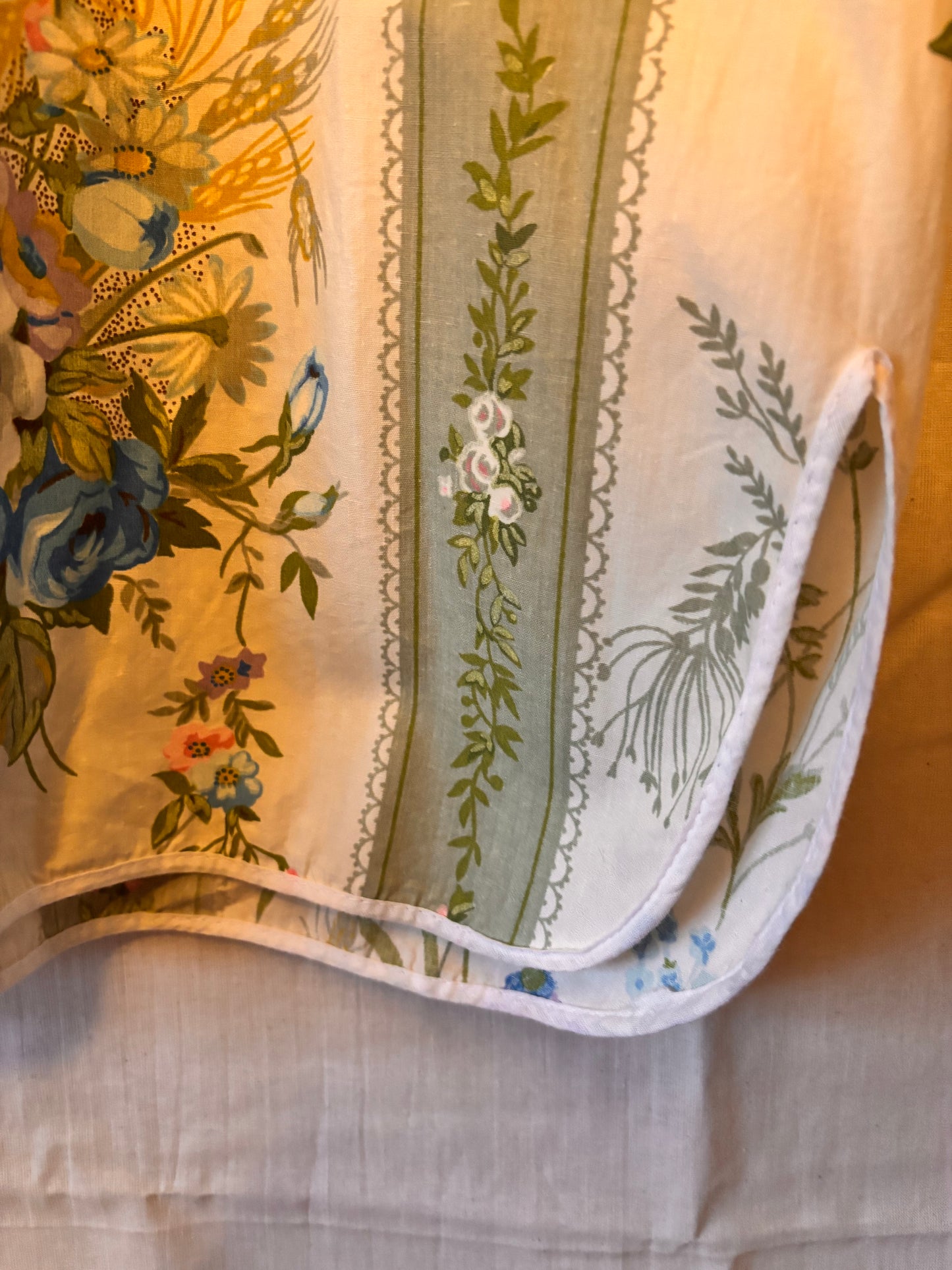 Vintage Floral Apron Top Cottagecore Meadow Print