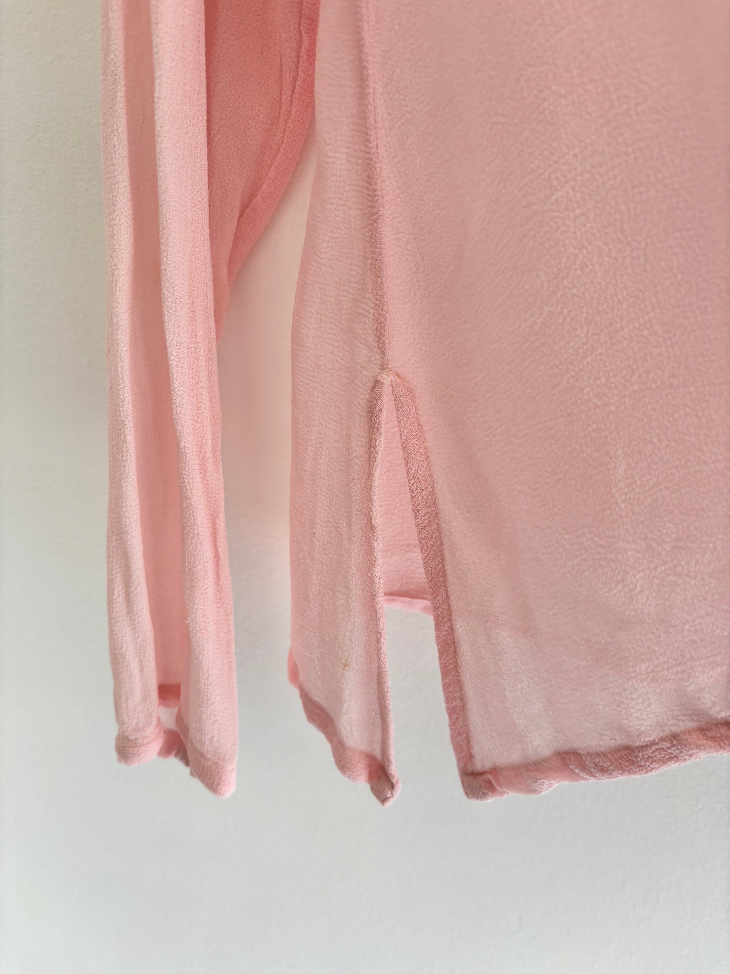 Je la porterais à nouveau - Chemisier rose transparent années 90 avec broderies de marguerites