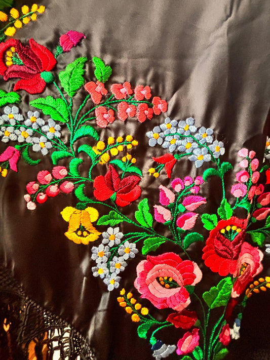 Vintage Hungarian Embroidered Shawl - I'd Wear That