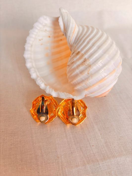 Vintage Pearl Clip-On Earrings - I'd Wear That