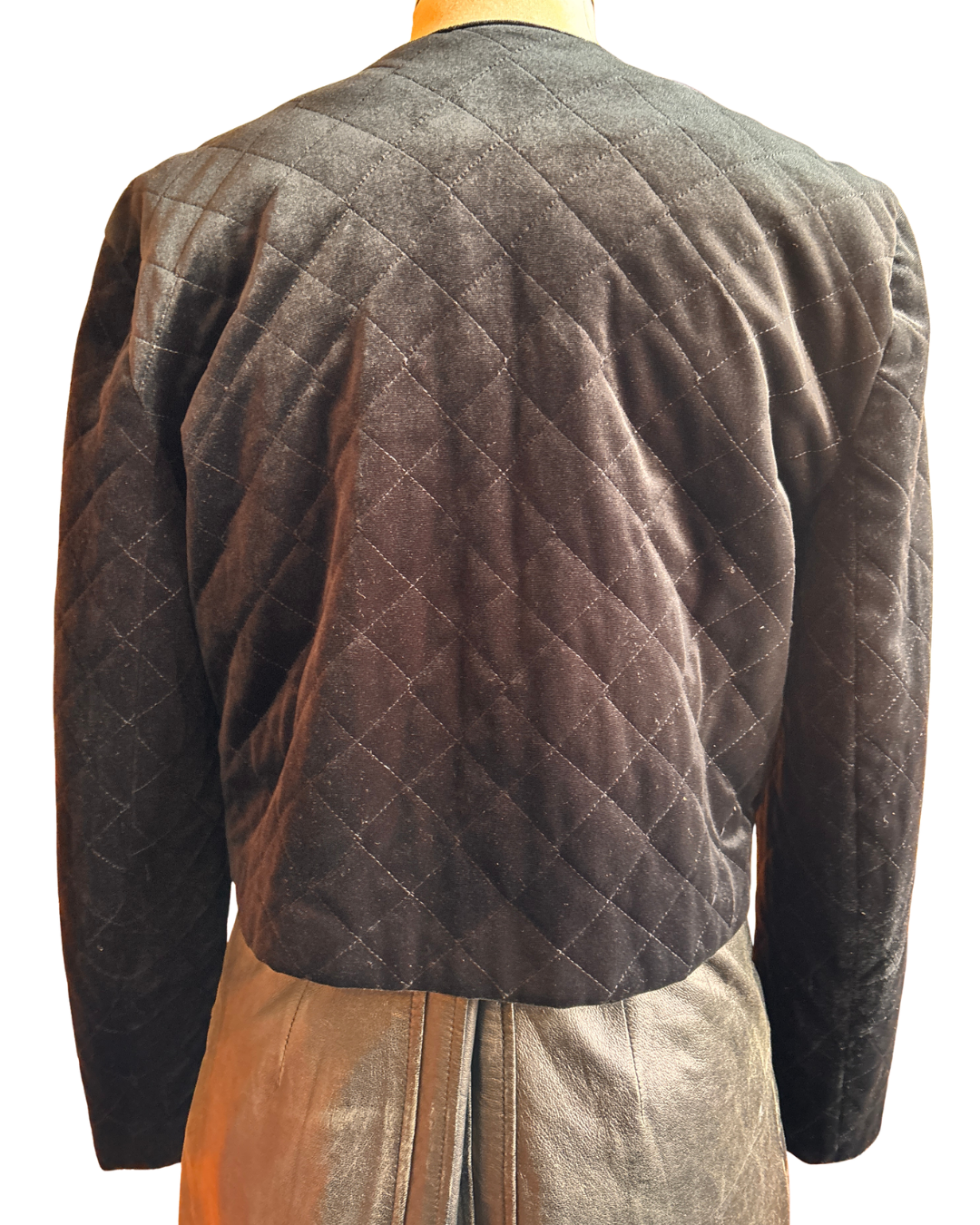 Haut court noir vintage à perles Joseph Ribkoff