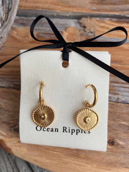 Boucles d'oreilles créoles en forme de disque soleil, plaquées or 18 carats et ornées de zirconiums cubiques