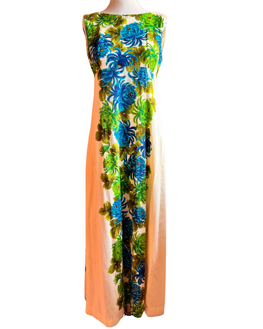 Robe boutonnée rose à motifs géométriques des années 1970