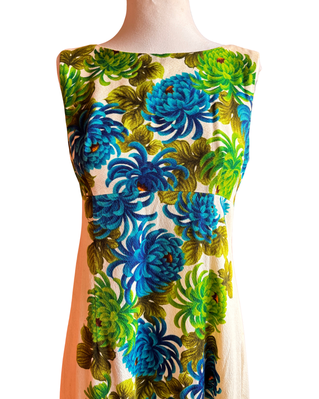 Robe boutonnée rose à motifs géométriques des années 1970