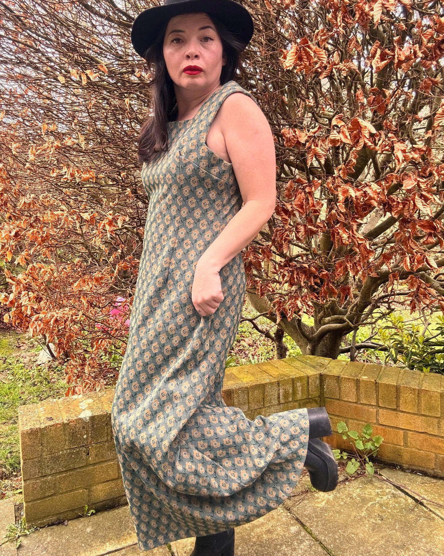 side view of I'd Wear That, Vintage 1970s Handmade Green Maxi Dress