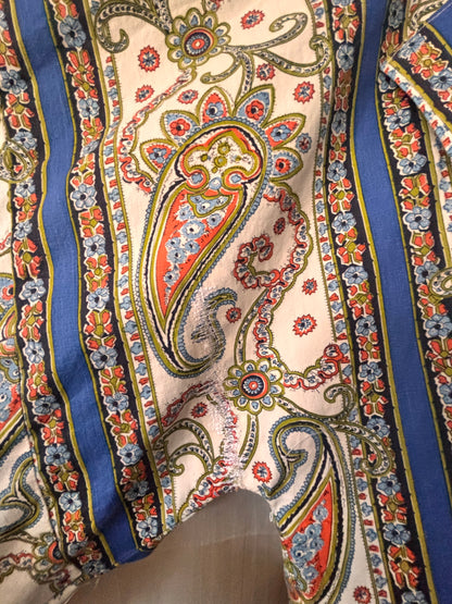close up of mend around arm hole