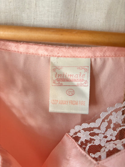 close up of label of Vintage Pink Lace Trim Lounge Set from Intimate Essentials