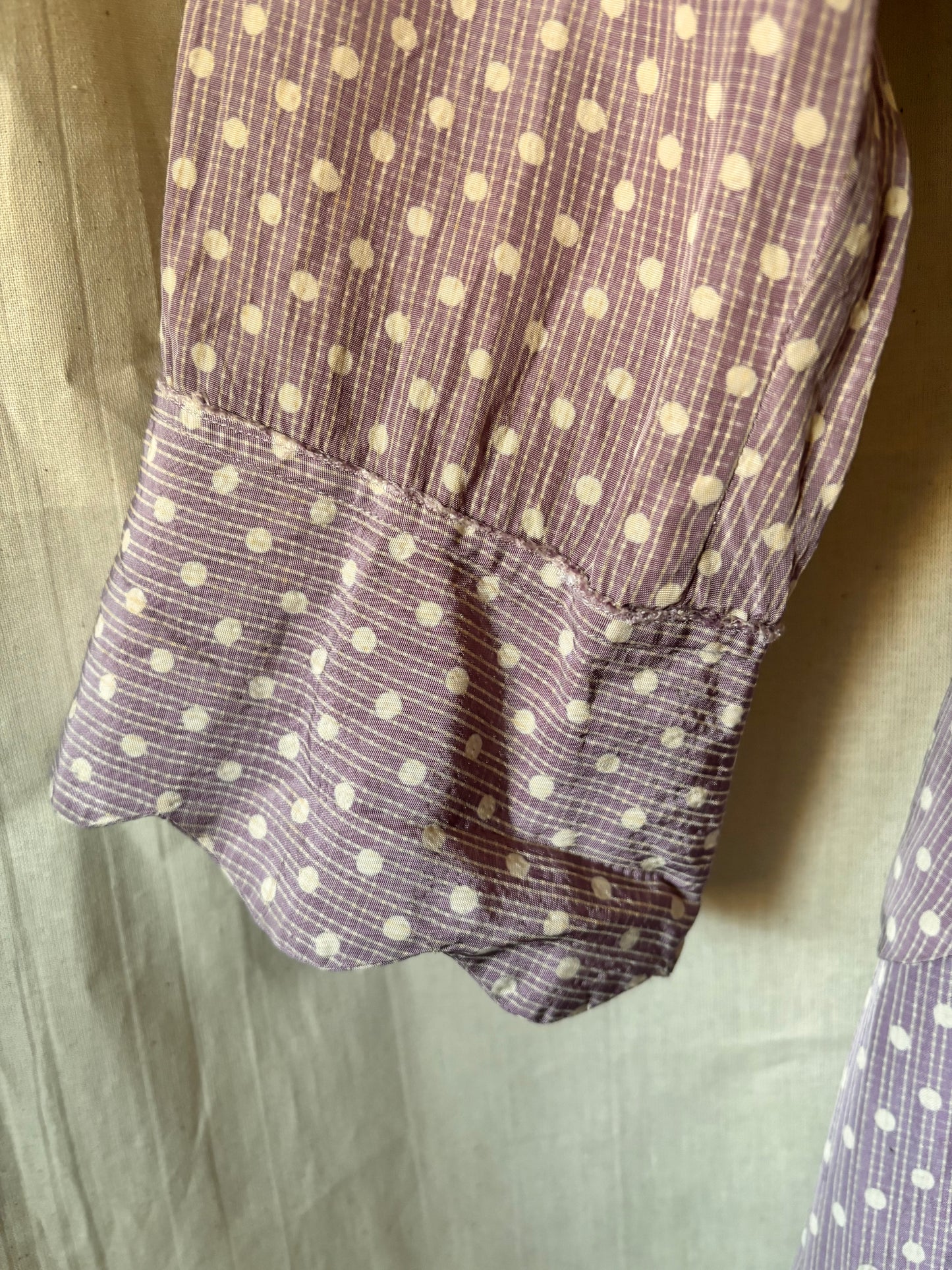 Ensemble deux pièces violet à pois, fait main, années 1940 – Rare, tour de taille 53 cm