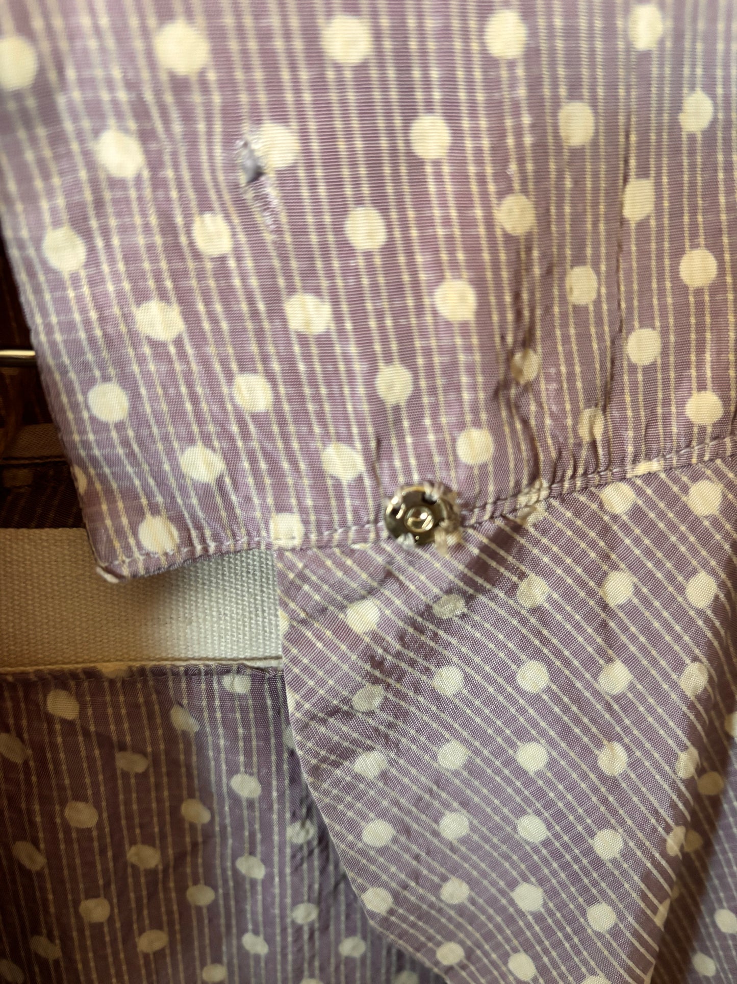 Ensemble deux pièces violet à pois, fait main, années 1940 – Rare, tour de taille 53 cm