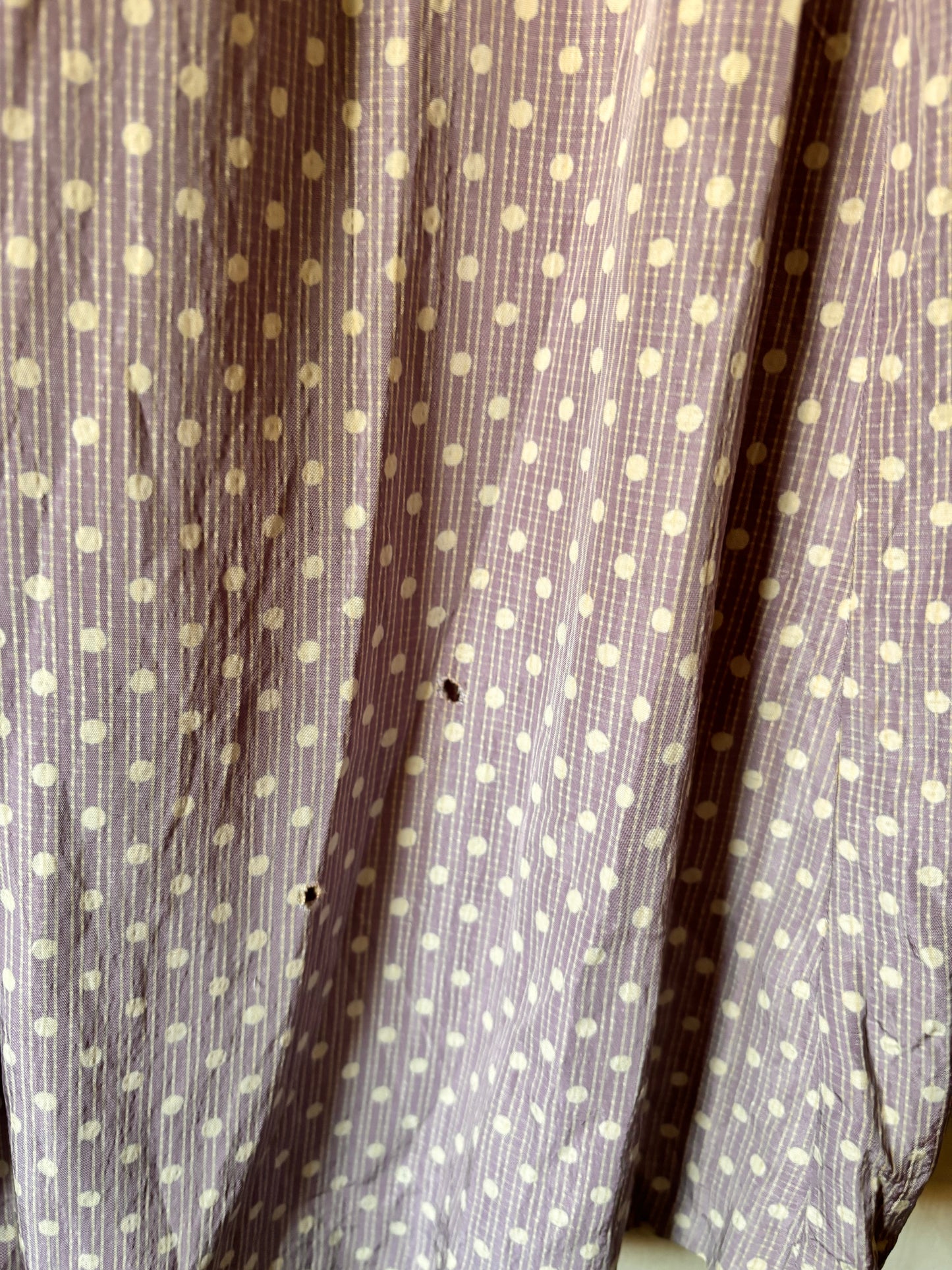 Ensemble deux pièces violet à pois, fait main, années 1940 – Rare, tour de taille 53 cm