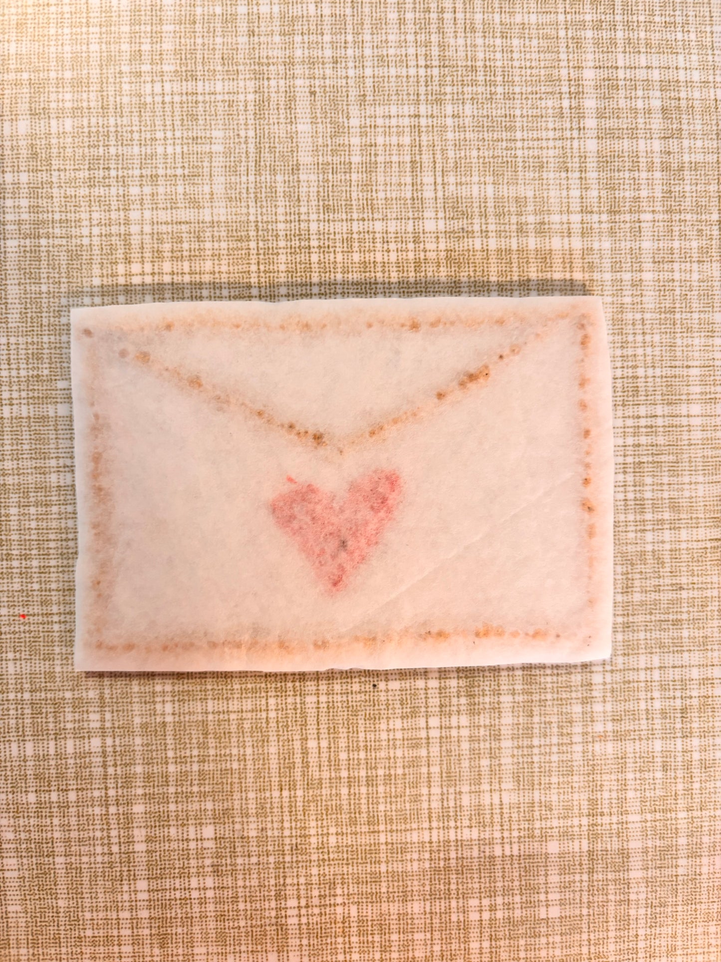 Écusson thermocollant brodé « Lettre d'amour »