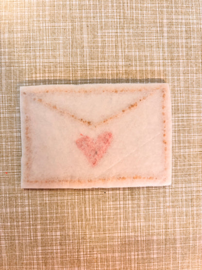 Écusson thermocollant brodé « Lettre d'amour »