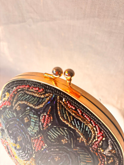 Robe boutonnée rose à motifs géométriques des années 1970