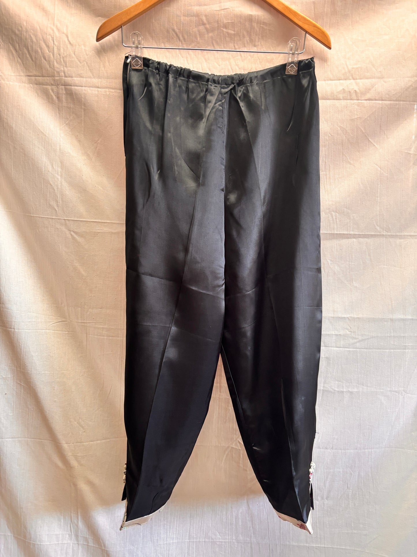 Vintage 1960s Chinese Satin Lounge Set