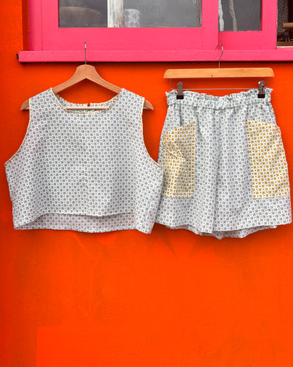 Je la porterais à nouveau - Robe en dentelle aux baies sauvages recyclée