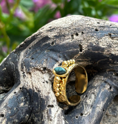 Bague ajustable en turquoise africaine plaquée or 18 carats