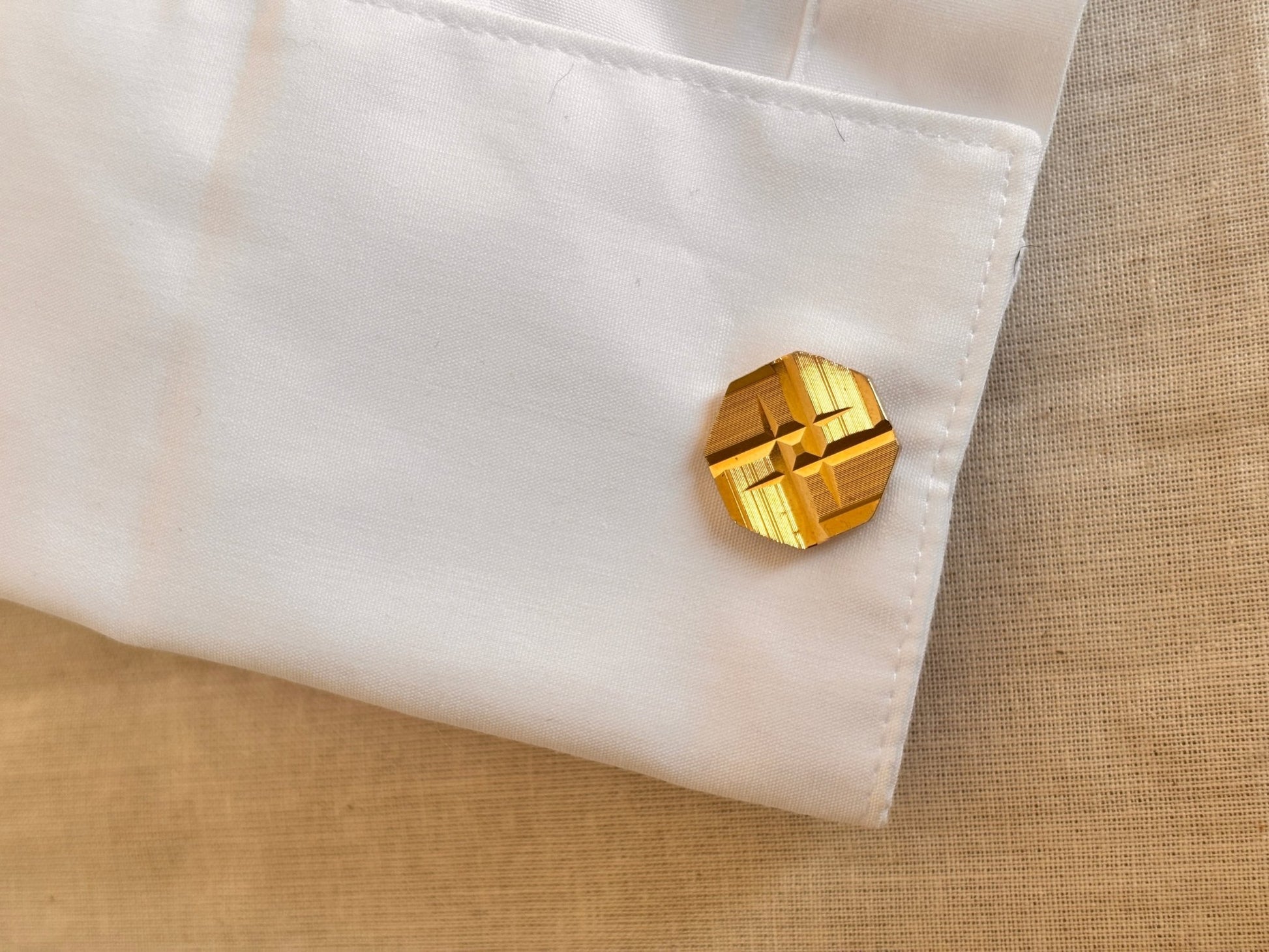 Vintage 1970s Geometric Cufflinks – Gold Tone - I'd Wear That