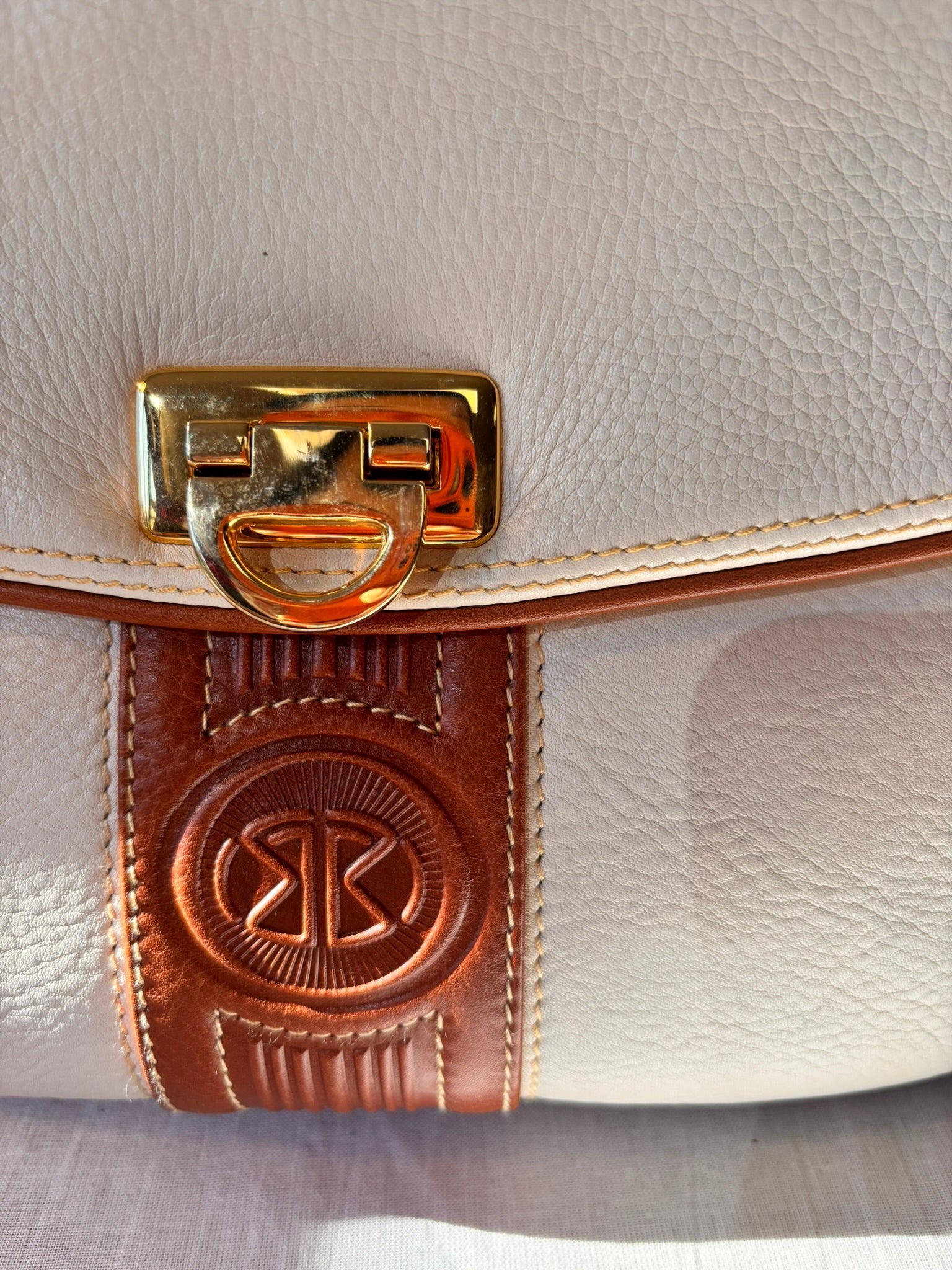 Vintage 1990s Bolsos Domingo Cream & Tan Spanish Leather Crossbody Bag – Purchased at El Corte Inglés - I'd Wear That