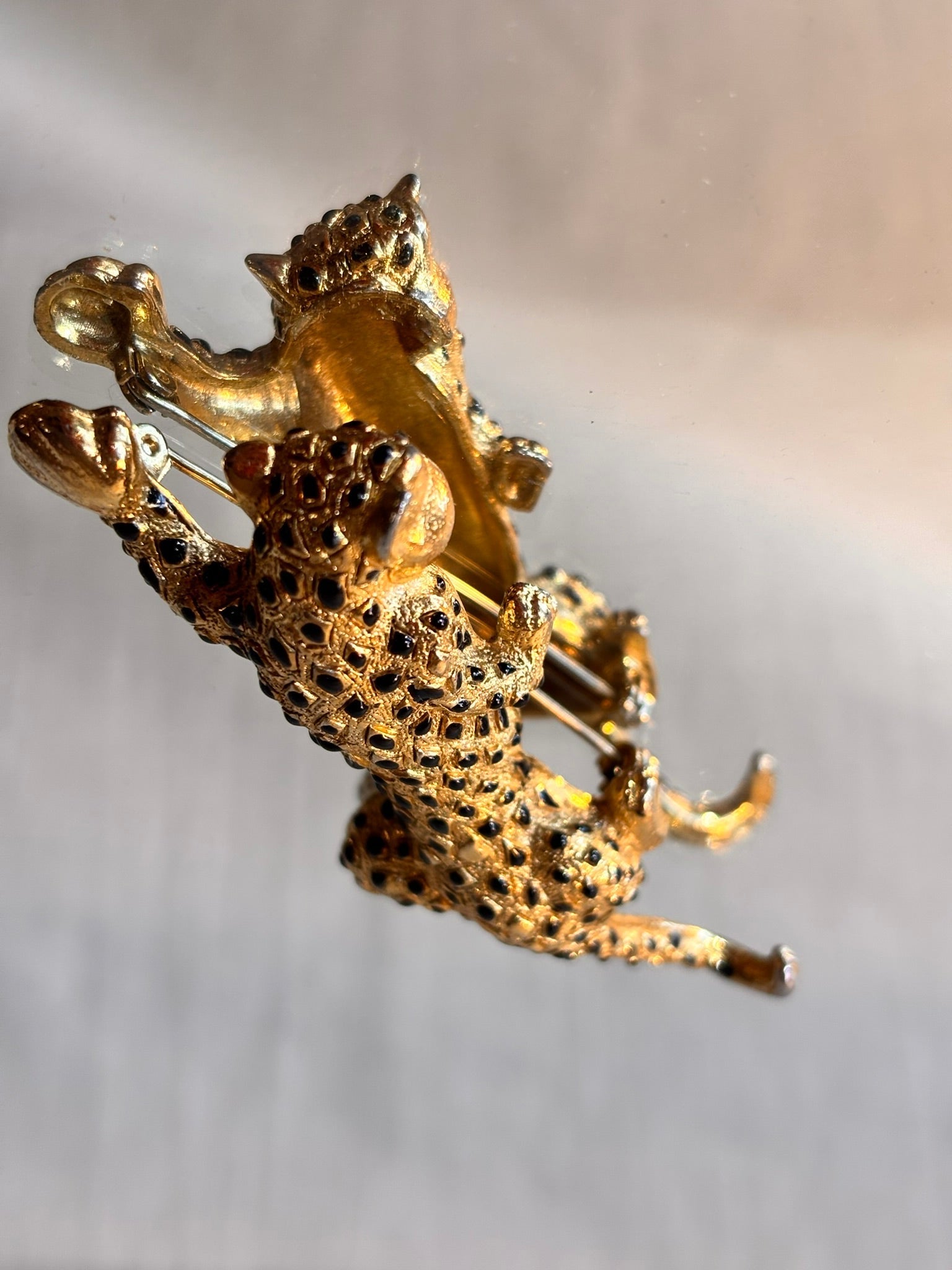 Vintage 80s Panther Brooch – Gold Tone Statement Pin - I'd Wear That