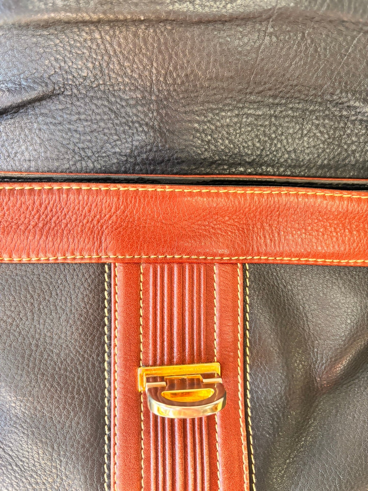 Vintage 90s Black and Tan Spanish Leather Crossbody Bag - I'd Wear That