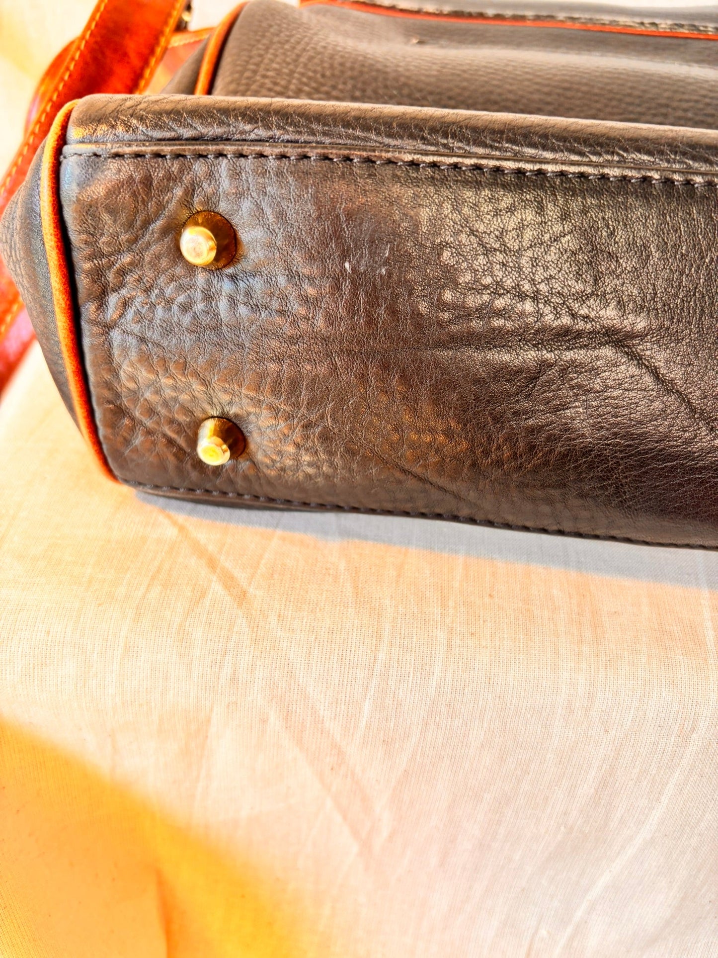 Vintage 90s Black and Tan Spanish Leather Crossbody Bag - I'd Wear That