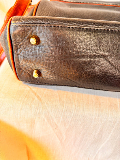 Vintage 90s Black and Tan Spanish Leather Crossbody Bag - I'd Wear That