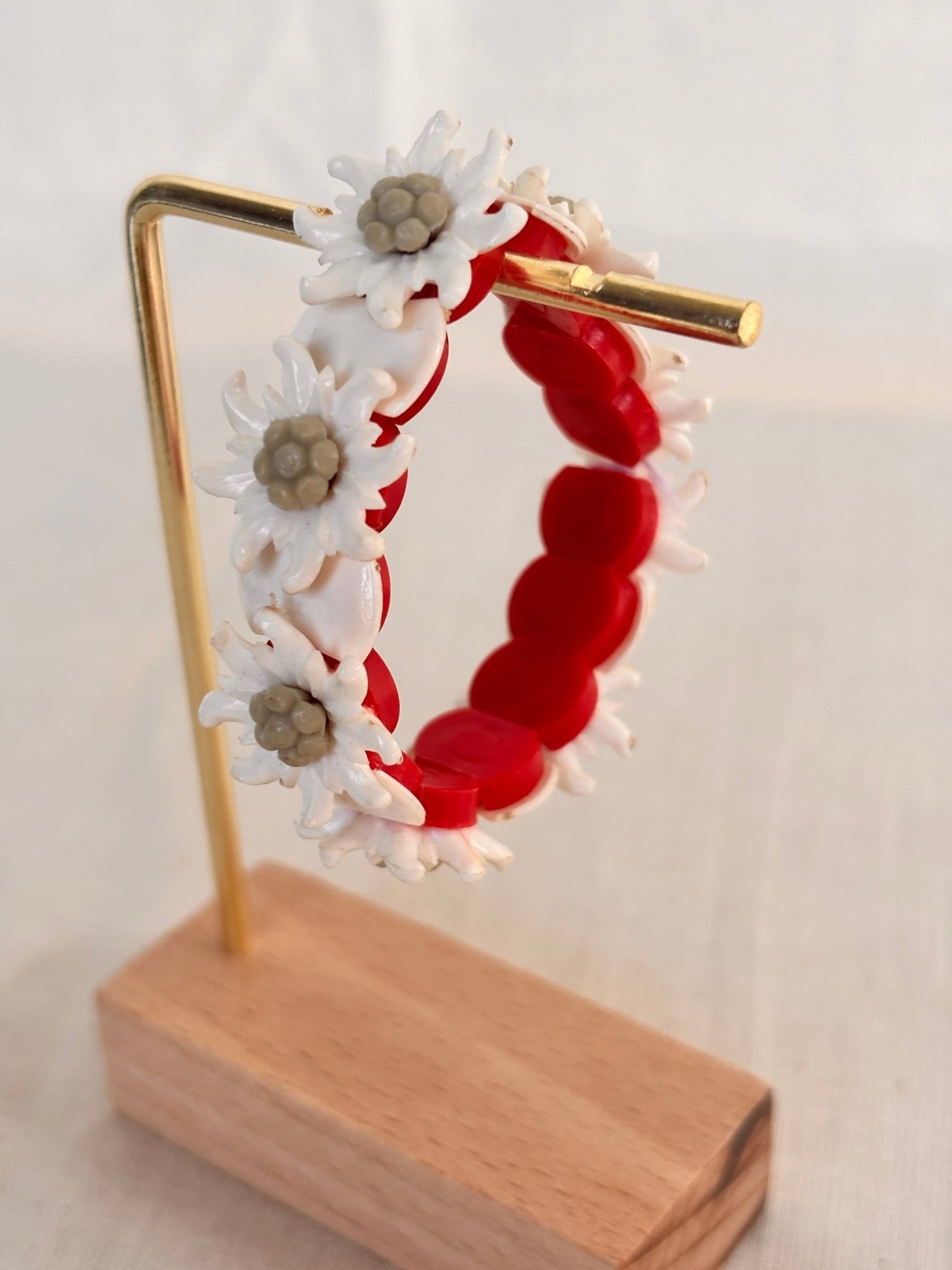 Vintage Child's 1950s Edelweiss Lucite Bracelet - I'd Wear That