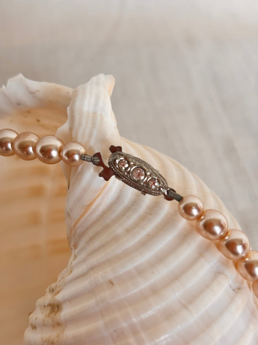 Vintage Faux Pearl Necklace with Decorative Clasp – 40cm - I'd Wear That
