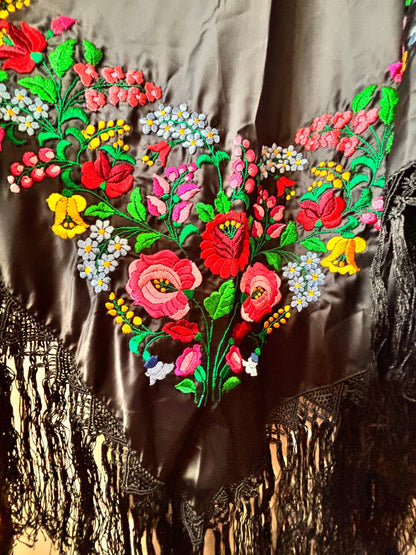 Vintage Hungarian Embroidered Shawl - I'd Wear That